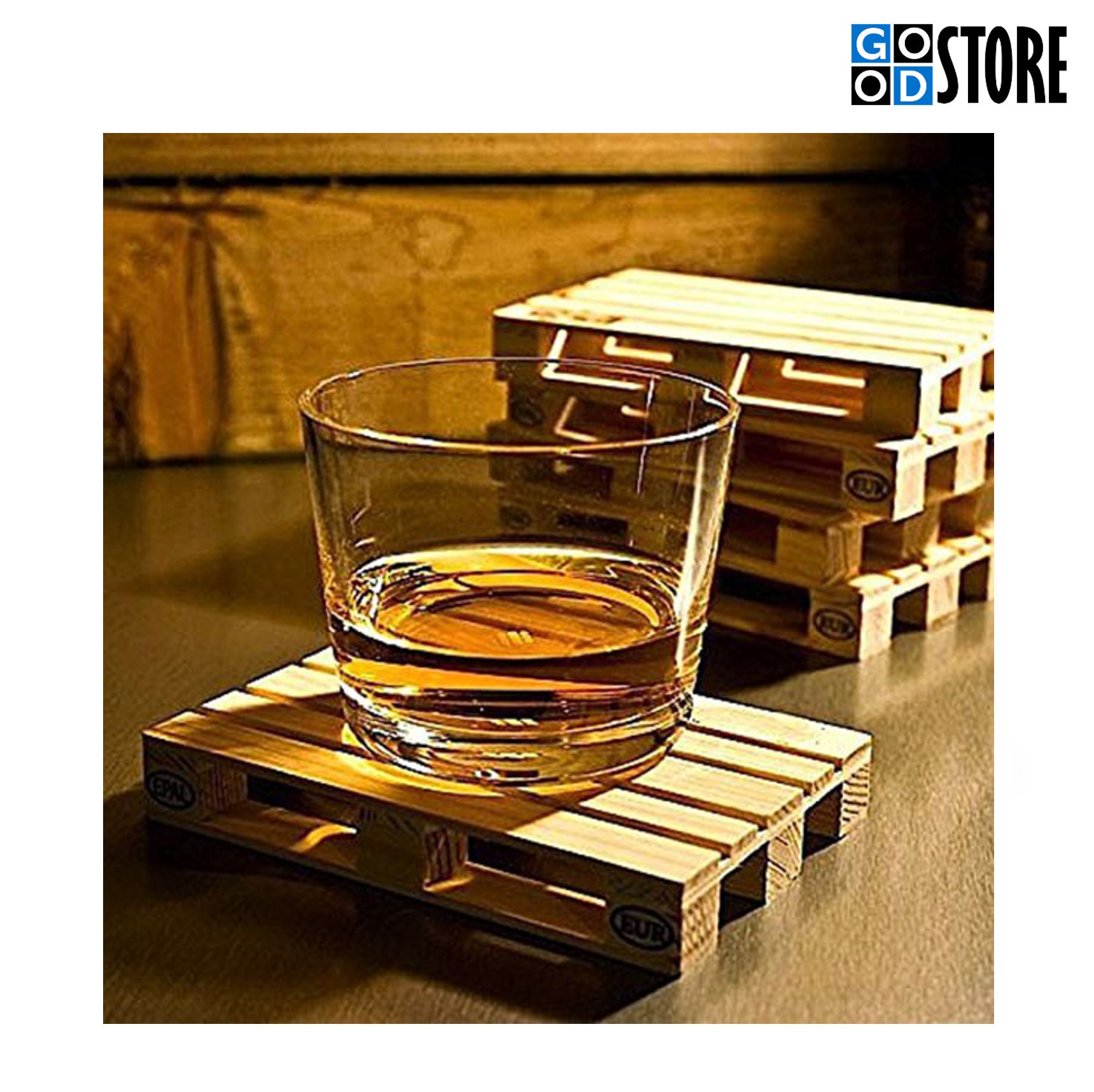Puidust mini EURO kaubaaluste komplekt kuumade ja muude jookide jaoks