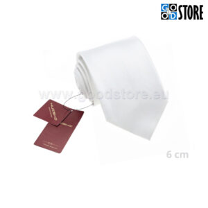 Kitsas lips, õrnalt helkiv lumivalge, uskumatult stiilne